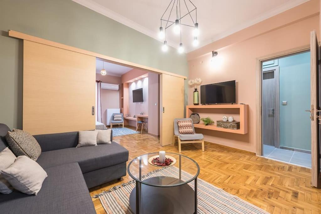 Rest Sleep Repeat By Museum-2 Apartment Athens Luaran gambar
