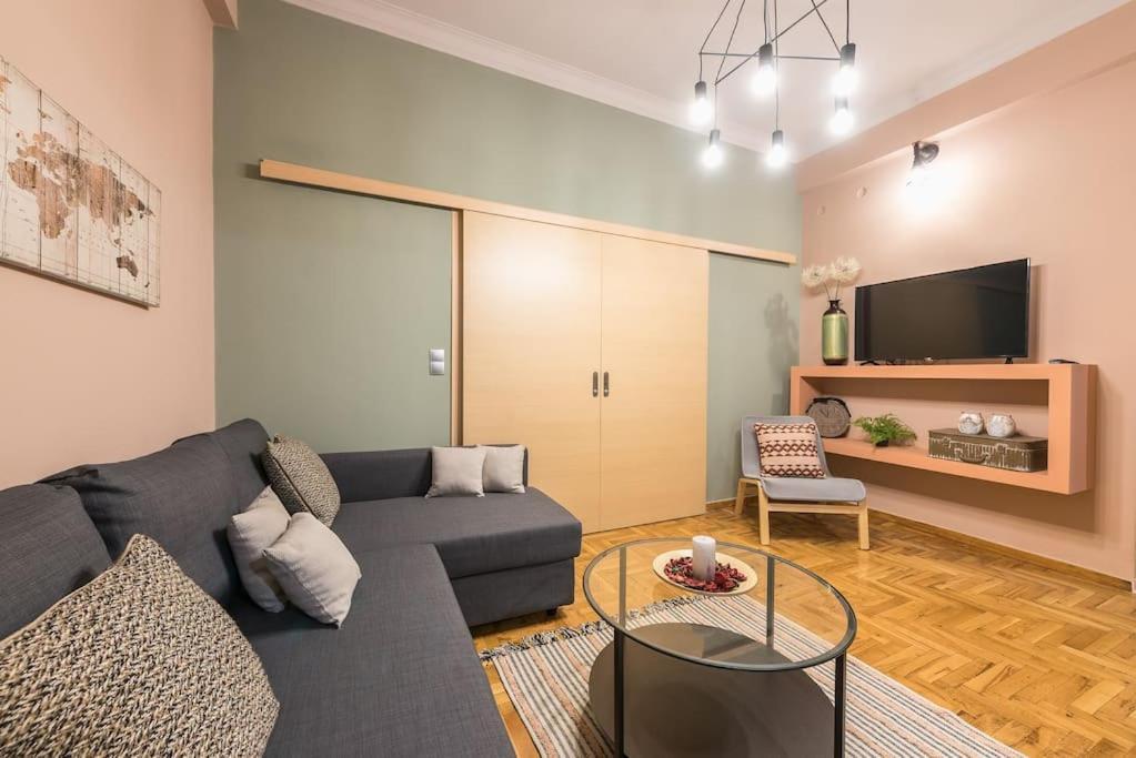 Rest Sleep Repeat By Museum-2 Apartment Athens Luaran gambar