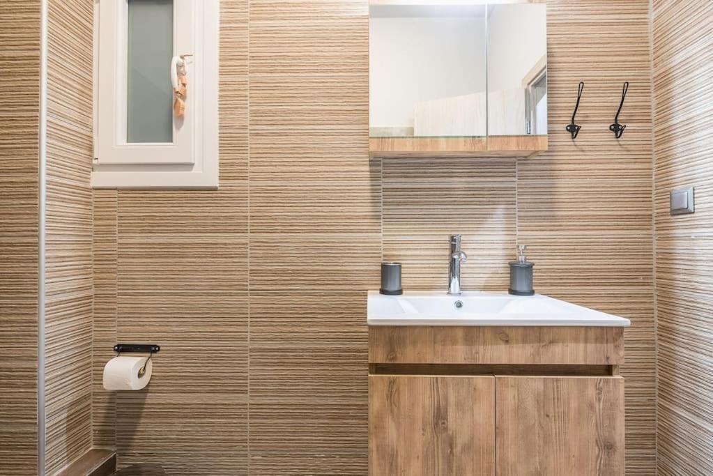 Rest Sleep Repeat By Museum-2 Apartment Athens Luaran gambar